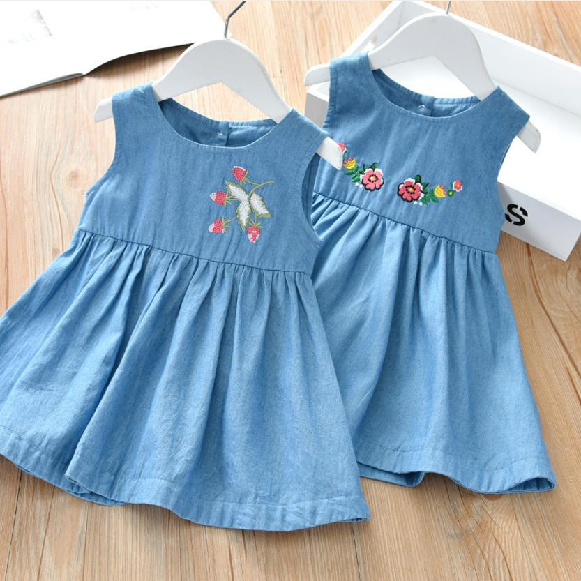 Váy đầm bé gái vải denim thêu hoa phong cách Hàn Quốc mẫu mới mùa hè 2022