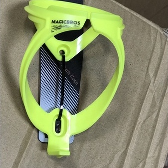 Giá đỡ bình nước xe đạp Magicbros