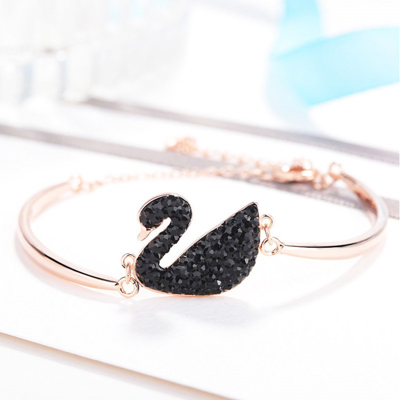 Vòng tay nữ mạ titan lắc tay nữ mặt thiên nga đính đá pha lê lấp lánh xinh xắn phong cách hàn quốc | BigBuy360 - bigbuy360.vn