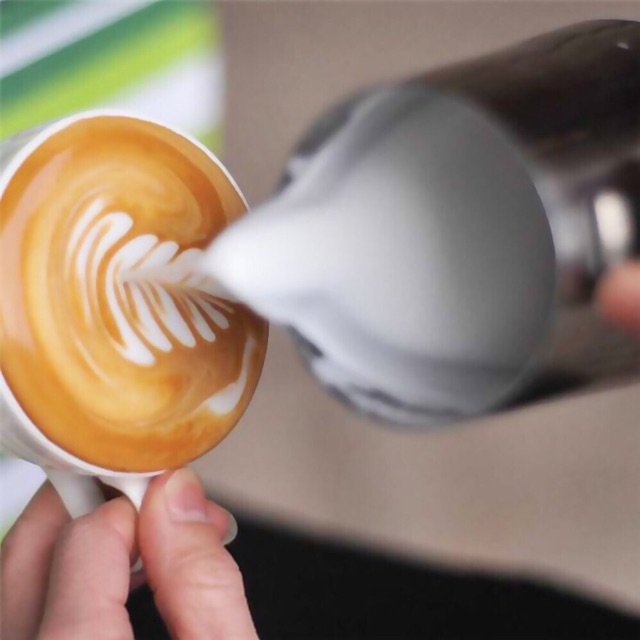 Máy pha cafe espresso tiêu chuẩn 15bar. Cho mới hình quán caffee nhỏ, văn phòng, gia đình và cá nhân