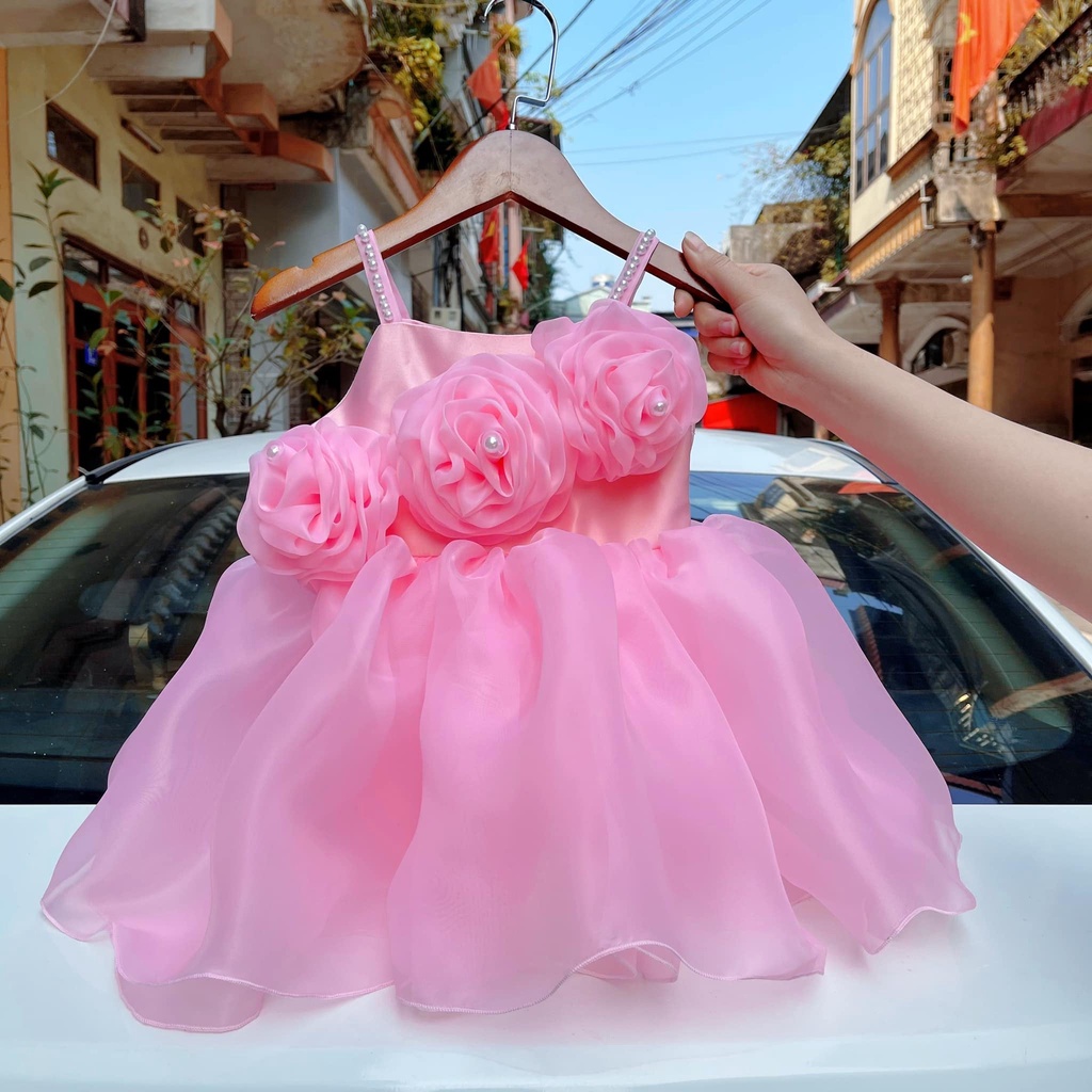 Váy Công Chúa 2 Dây Cho Bé Yêu, Đầm Công Chúa 2 Dây Thiết Kế 3 Bông Hoa Hồng Trước Ngực Tinh Tế Siêu Chảnh