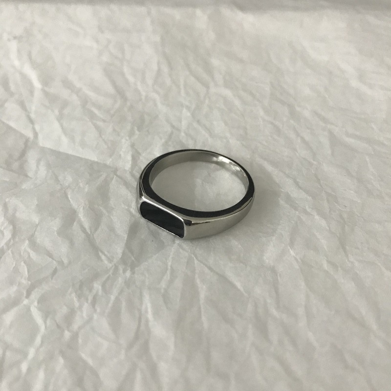 Nhẫn Thép Titan Màu Đen Phong Cách Hip Hop Cá Tính Hợp Thời Trang Cho Nam Và Nữ