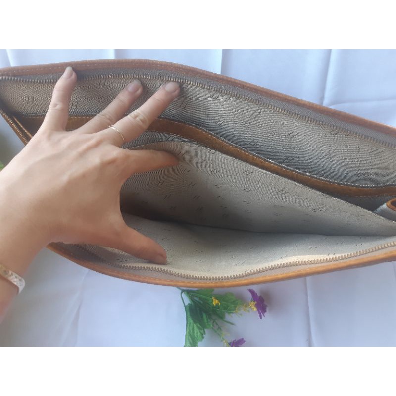 Cluth cầm tay công sở si