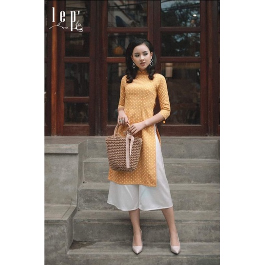 Pass - Áo dài Lép vàng chấm bi trắng - Size S - Like new