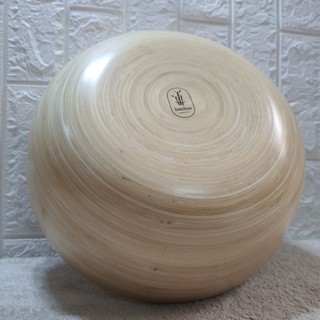 chậu ngâm chân bằng tre ,hàng Việt Nam xuất khẩu dùng cho spa, tiệm nail. Kích thước rộng 30cm sâu 12cm, dung tích 6lit.