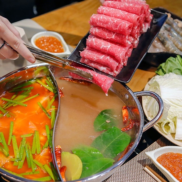 HCM  Taka BBQ Quan 10 - Buffet Lẩu Bò Mỹ, Hải Sản Chuẩn Vị Hàn Quốc