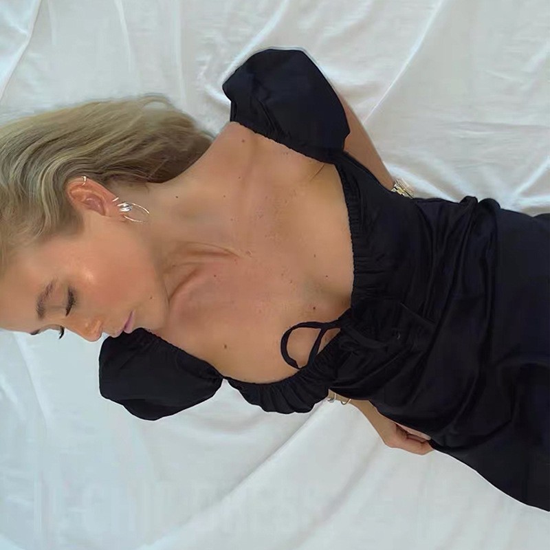 Đầm Mini Nữ Tay Phồng Cổ Khoét Sâu Gợi Cảm | BigBuy360 - bigbuy360.vn