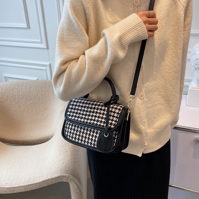 Túi sách nữ đeo chéo giá rẻ đẹp họa tiết caro đi chơi  Túi xinh mint store  PK 348