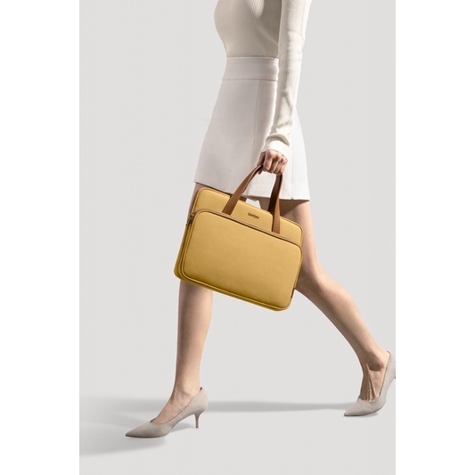 TÚI ĐEO CHÉO TOMTOC (USA) PREMIUM THEHER SHOULDER BAG MB 13”/14”, ULTRABOOK 13″ H22C1