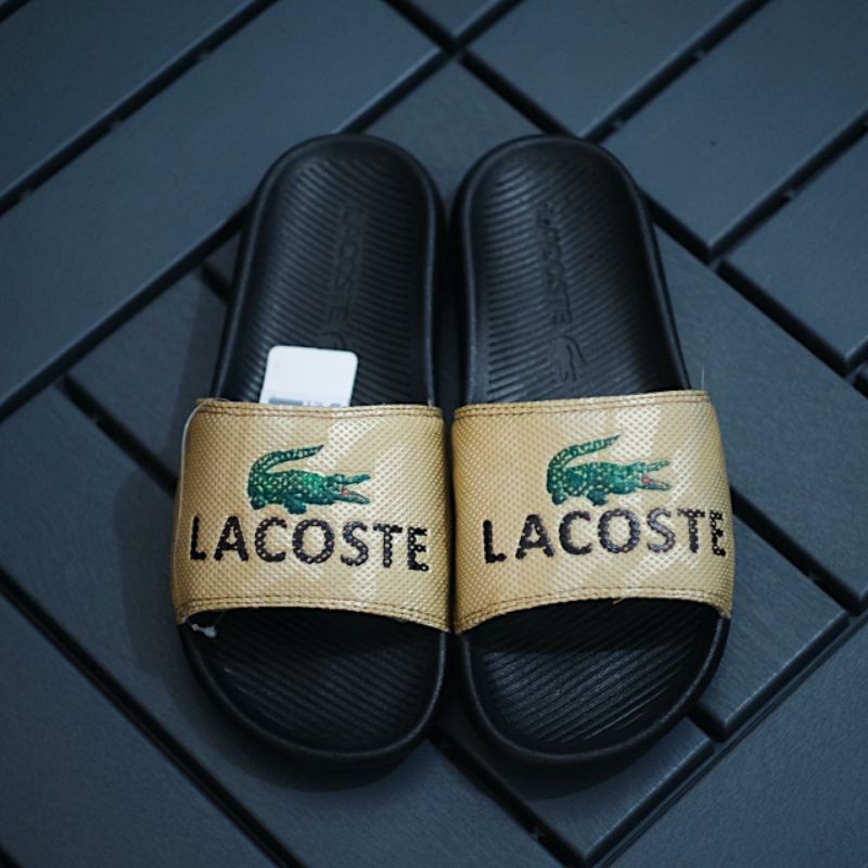 Lacoste Giày Sandal Cao Su Màu Vàng Đen Thời Trang