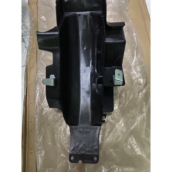 Thân trước dè sau của viva 110.