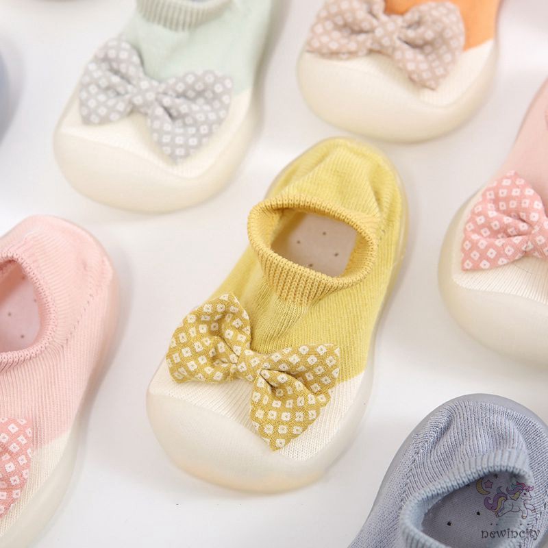 Giày Đế Mềm Đính Nơ Chống Trượt Cho Bé Tập Đi