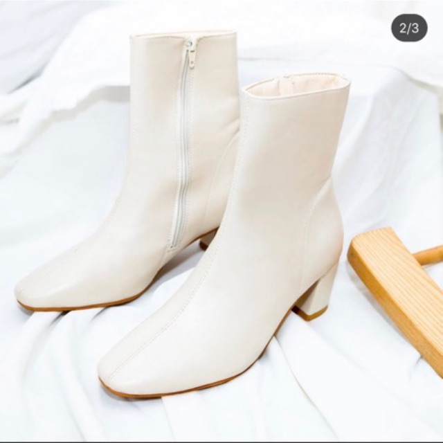 Boots trắng size 38 new 100%