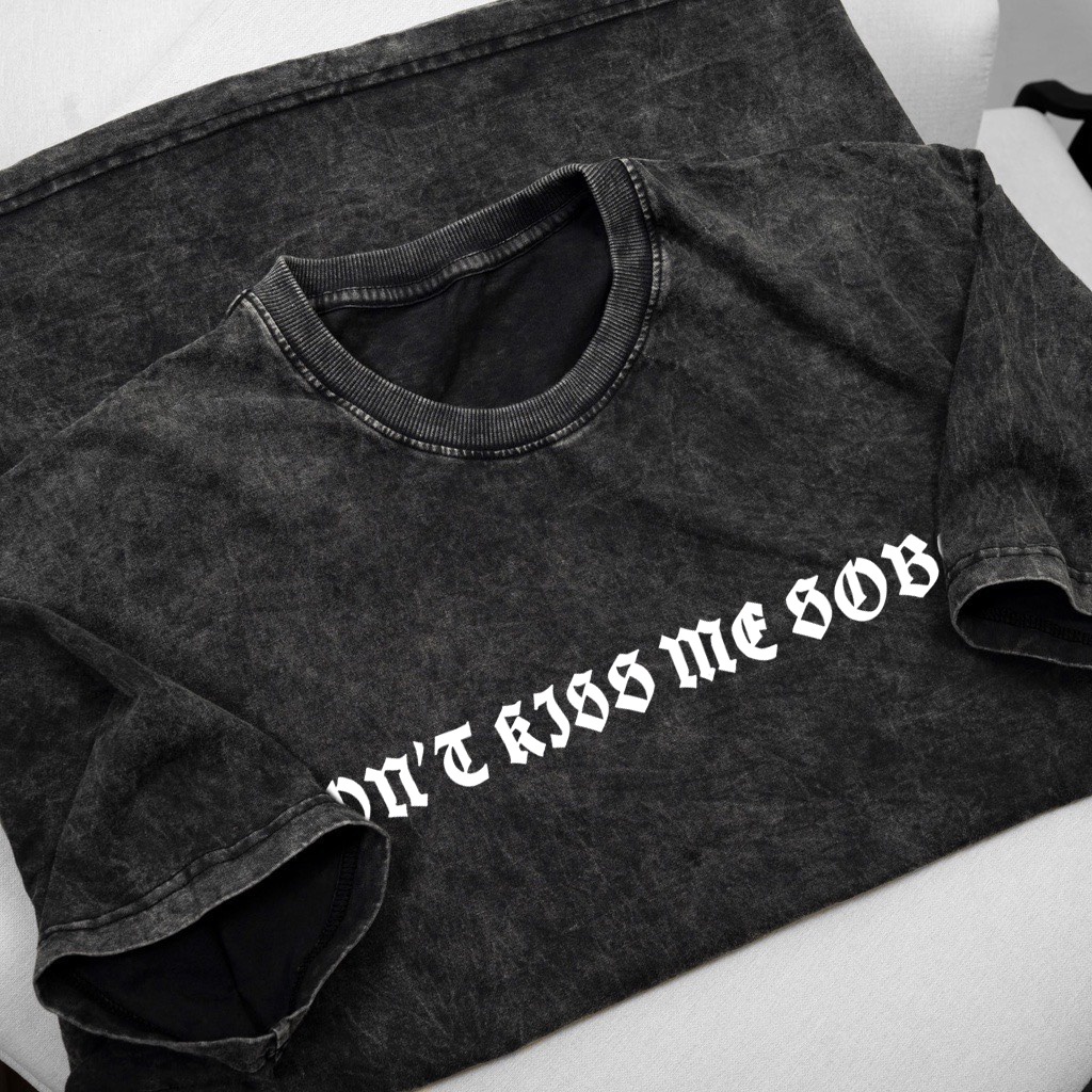 Áo Thun KISS ME Ulzzang Unisex 2 Màu- Áo Phông Nam Nữ Unisex Tay Lỡ 100% Cotton  - OCEAN.CLO