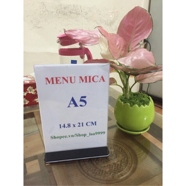 Menu mica A5, kệ menu mica để bàn (14,8 x 21cm)