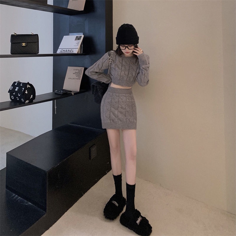 Bộ áo len chui đầu phối chân váy thời trang thu đông 2021 cho nữ