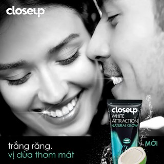 Kem Đánh Răng Close Up Dừa Than Hoạt Tính 230G