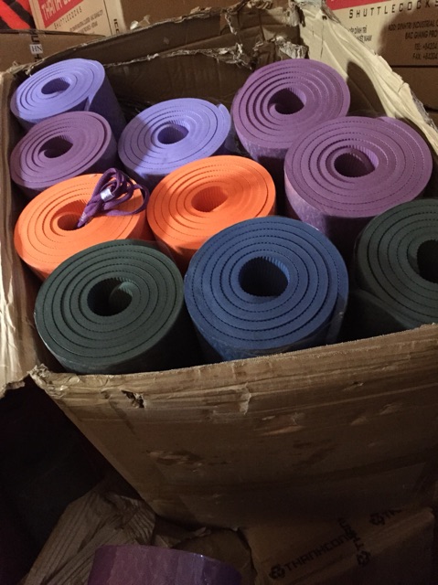 Thảm tập yoga 8mm 1 lớp ( tặng kèm túi vải)
