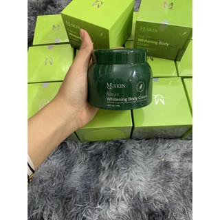 body dưỡng trắng da nhân sâm