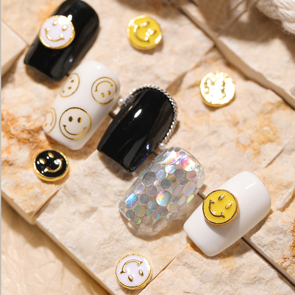 [Hàng mới về] Hạt đính móng tay trang trí nghệ thuật bằng kim loại họa tiết mặt cười 3D