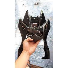 Mặt nạ khoét mắt cú