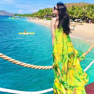 Đầm hoa maxi đi biển cổ yếm 2020