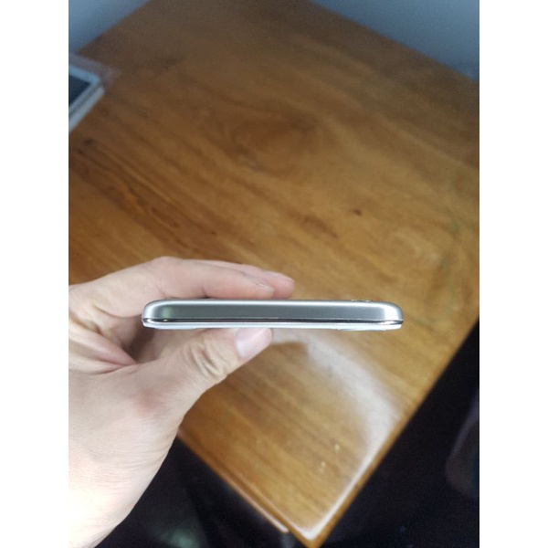 Điện thoại Vivo Y67A 4/32, 2 Sim, Chip MTK 6750 8 nhân để