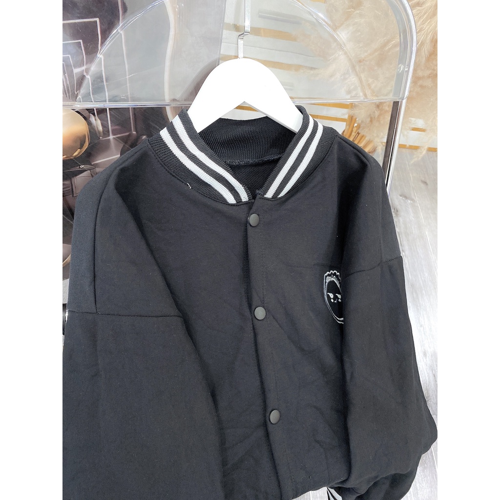 Khoác Bomber Unisex Nam Nữ Thêu Ngực Cậu Bé Dáng Rộng Viền Cỏ Tay Bồng Basic
