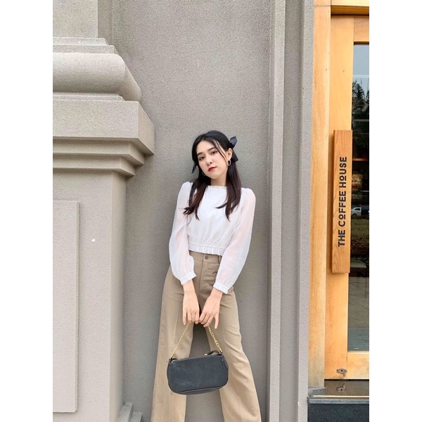 Áo trắng Garderobe