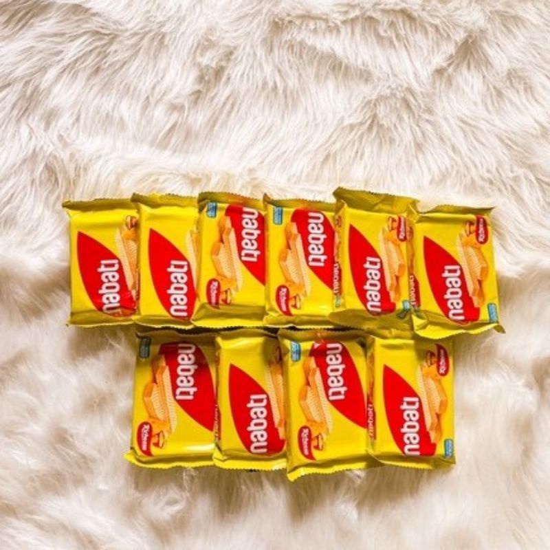 Lốc 10 gói bánh xốp Nabati vị phô mai , chocolate 17g