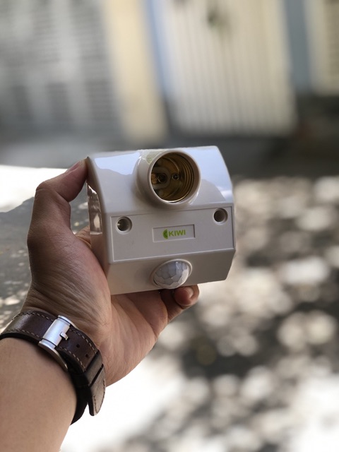 Chui đèn cảm ứng chuyển động Kiwi S16E