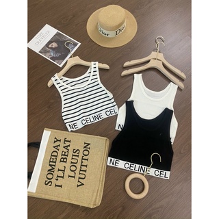 Áo len croptop in chữ Celina