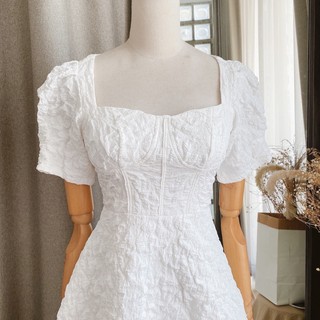 ĐẦM GẤM MIDI TRẮNG XOÈ TAY PHỒNG