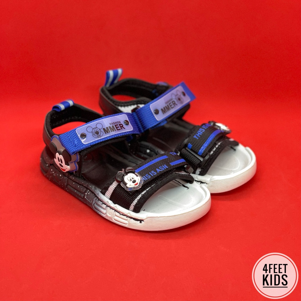 Dép sandal 3 màu siêu nhẹ chống trơn trượt hiệu quả cho bé trai từ 6 tháng - 6 tuổi để con yêu vững bước đầu tiên