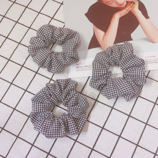 Dây cột tóc vải caro scrunchies Hàn Quốc xinh xắn