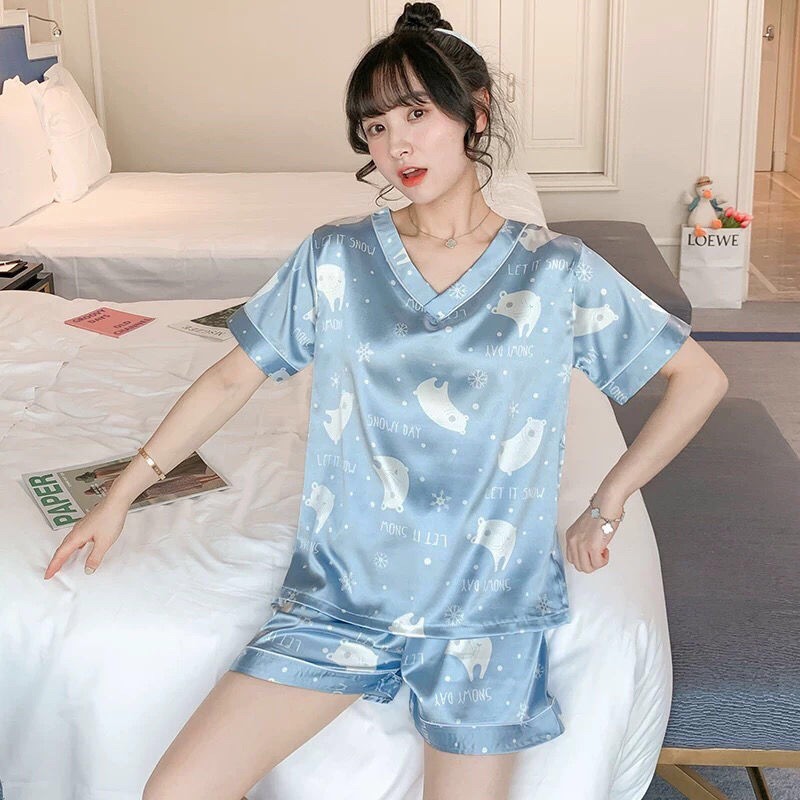 Đồ bộ pijama, bộ lụa cộc đùi cổ chữ V hoạ tiết hoạt hình ( Hàng QC )