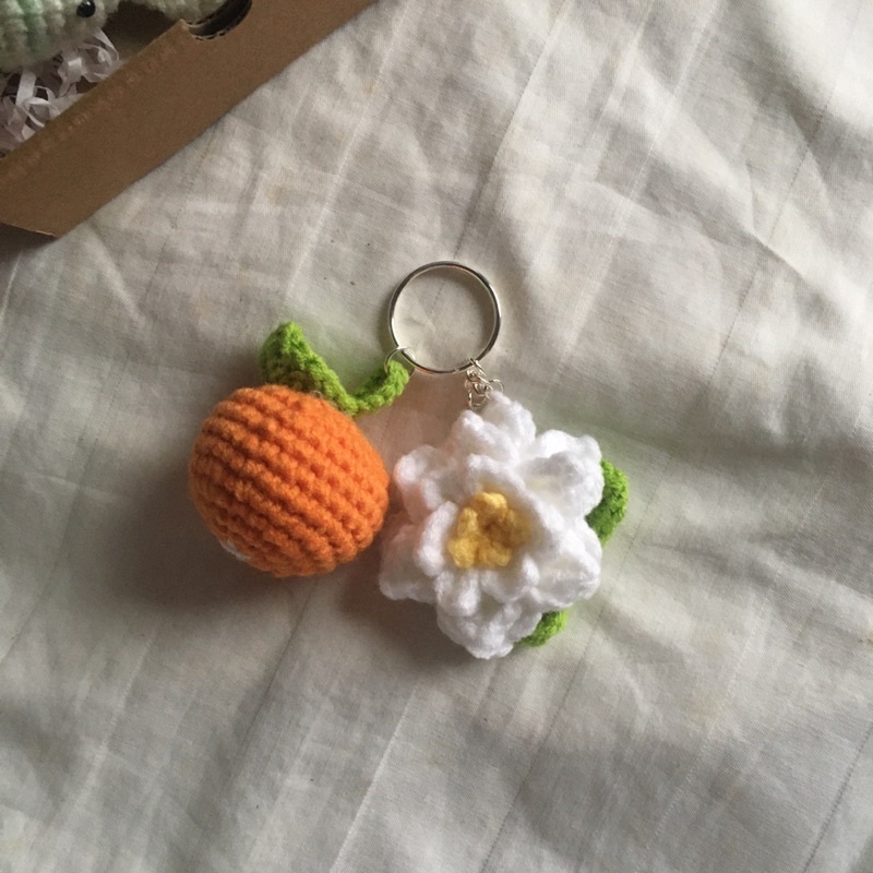 Móc khoá quả cam và hoa cam độc lạ đáng yêu bằng len sợi