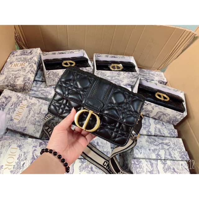 Túi đeo chéo trần ô thời trang