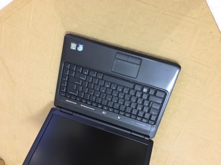 Laptop Dell 1400 đen đẹp
