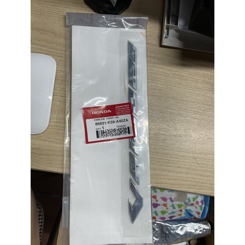 Tem Vario cánh chim đời 2017 chính hãng Honda