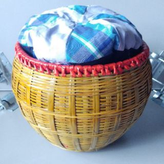 Combo ấm tích sứ 400ml kèm giỏ ủ mây tre đan