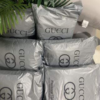 Gối nhập khẩu thương hiệu Gucci