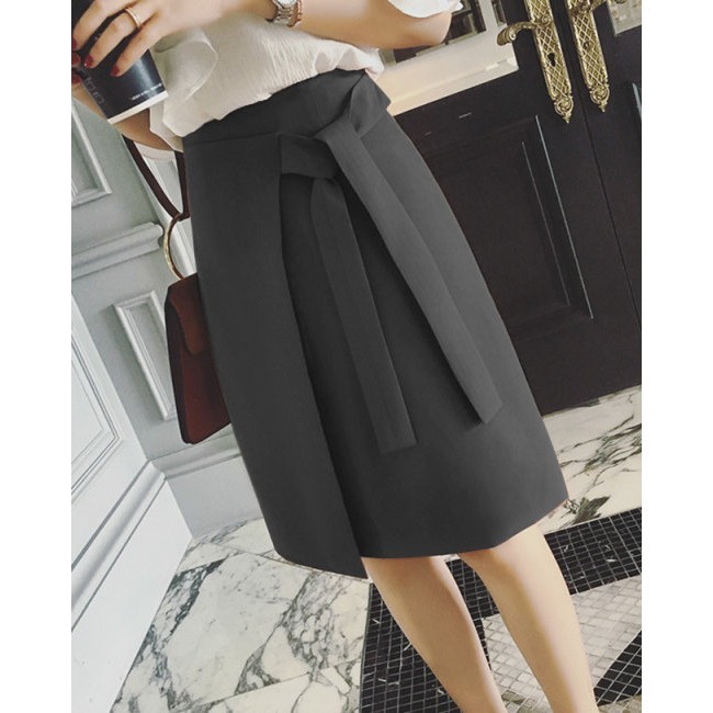 Chân Váy Ngắn Tà Đắp Buộc Nơ Taka Gia Công Tinh Tế (2 màu lựa chọn) | BigBuy360 - bigbuy360.vn