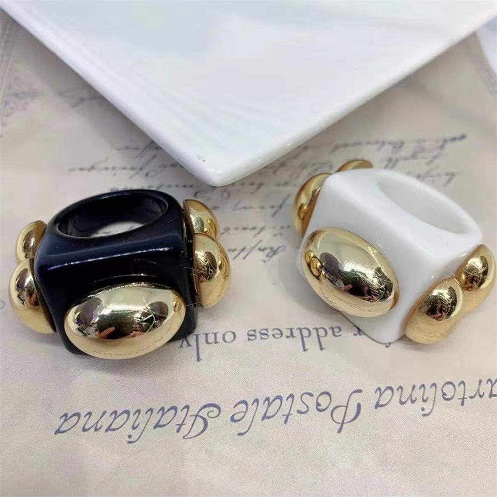 LILYES Nhẫn Acrylic Hình Trái Tim Phong Cách Retro Thanh Lịch Cho Nữ