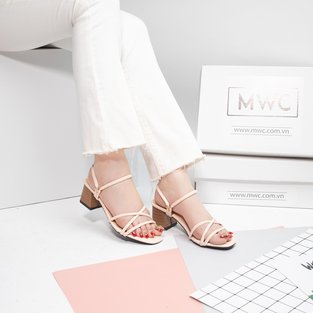 [Mã SKAMFS114M giảm 10% đơn 100K] Giày cao gót nữ dây mảnh gót vuông phối vân gỗ MWC NUCG- 3706
