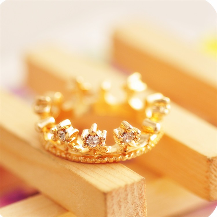 Nhẫn đính đá phong cách Hàn Quốc