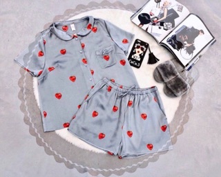 Bộ pijama đùi dâu tây