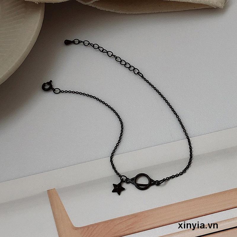 Vòng đeo tay hình hành tinh màu đen