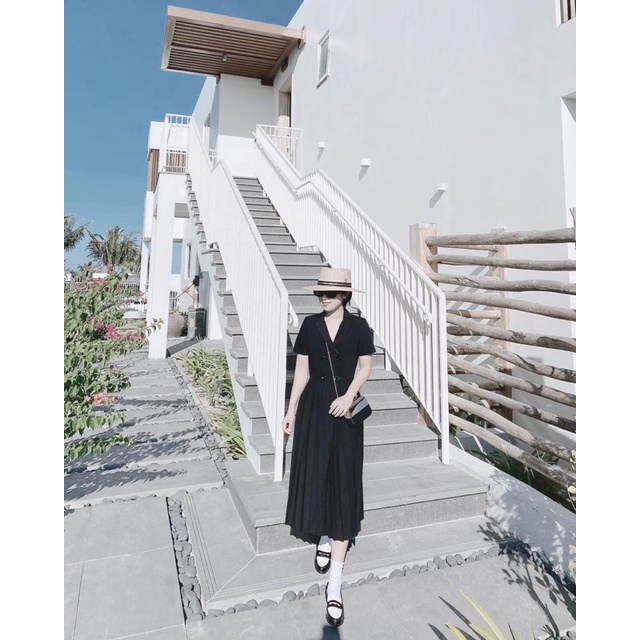 VN592 - VÁY ĐEN DÁNG DÀI CỔ VEST CHÂN DẬP LI