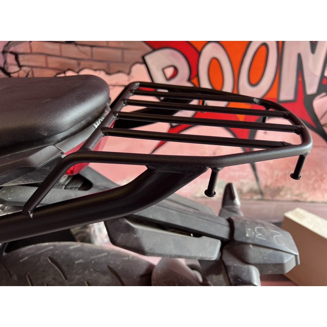 Baga sau CB150R / CB300R